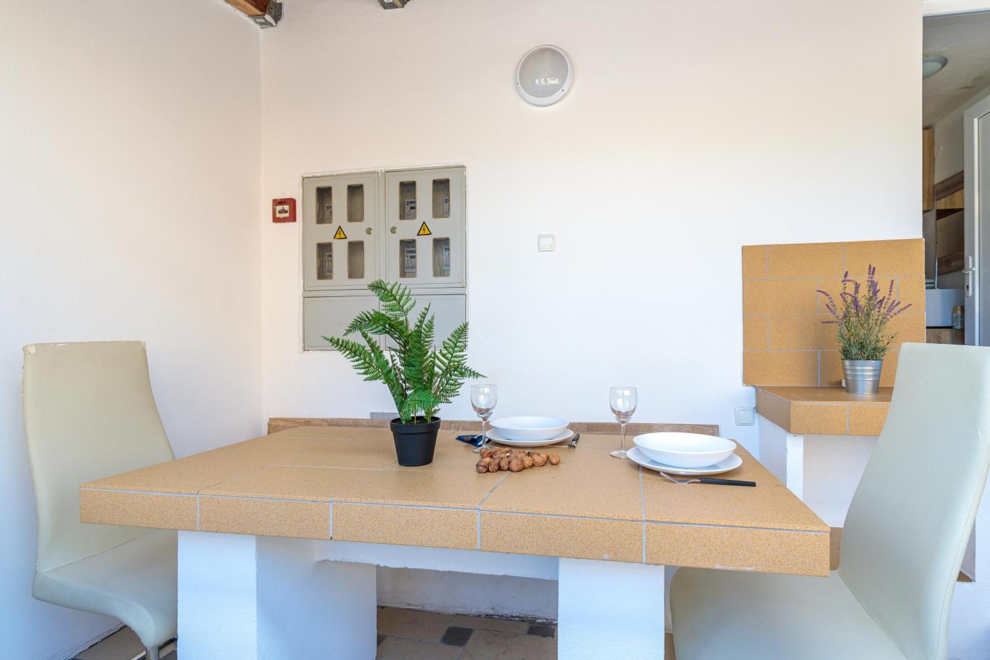 Apartments Elisabeth เมดูลิน ภายนอก รูปภาพ